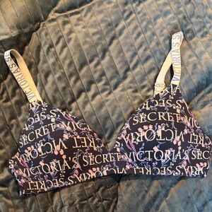 Victoria’s Secret Wireless Lightly Lined Bra | 36B | Logo Floral